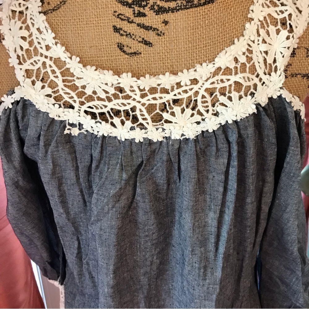 ▪️Cold Shoulder Lace Top - Picture 4 of 9